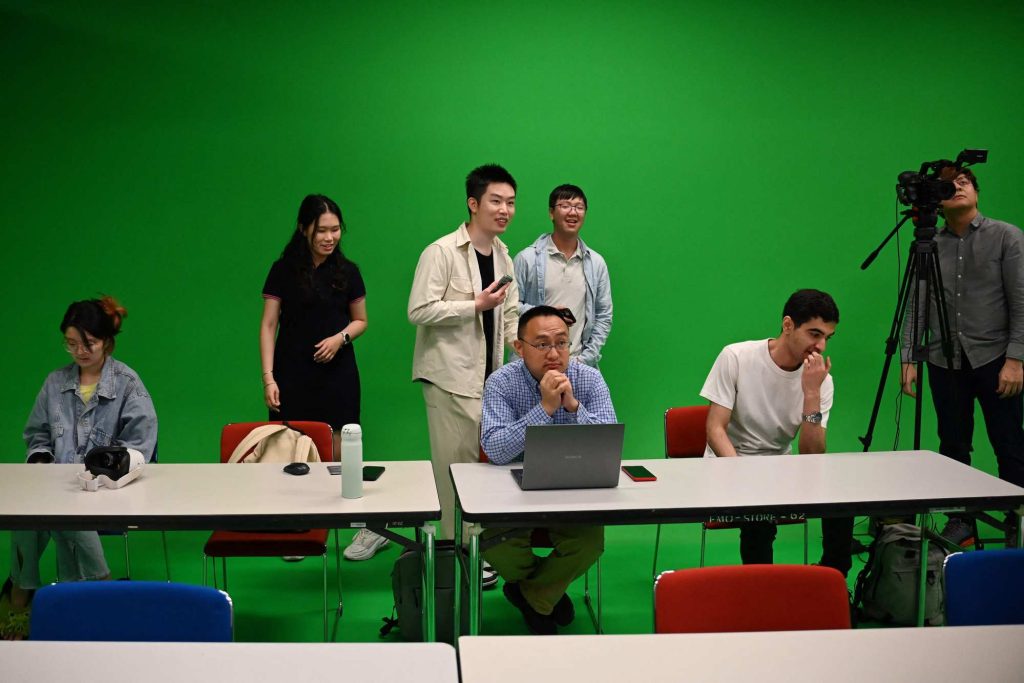 Einstein AI tạo ra dạy sinh viên 1 trường đại học Hồng Kông lý thuyết trò chơi 2